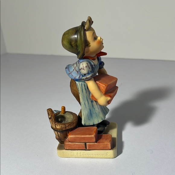 Charming Blue and Brown Hummel 1955 - The Builder GH112 - Picture 4 of 9